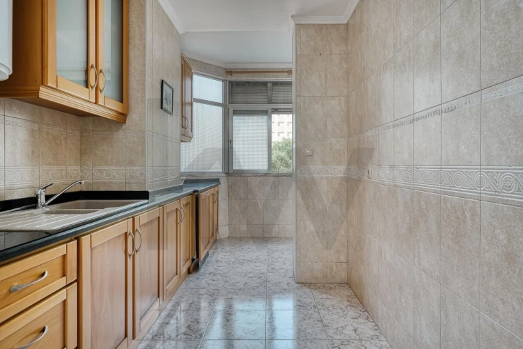 Apartamento T2 para Venda em Lumiar Foto 3
