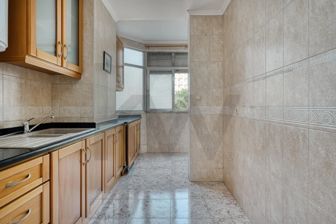 Apartamento T2 para Venda em Lumiar Foto 3