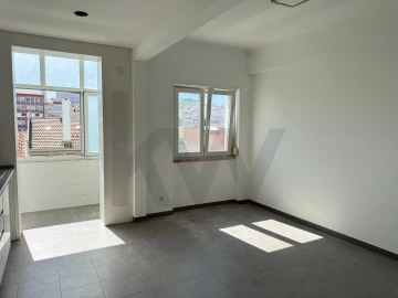 Apartamento T3 para Arrendamento em Arroios