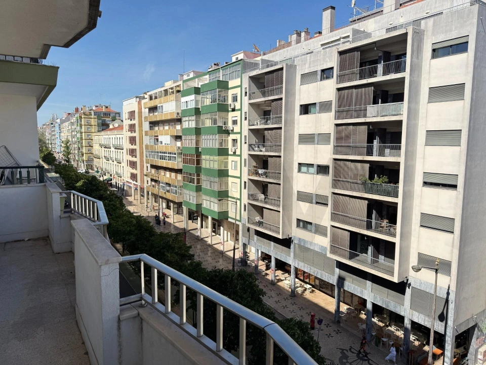 Apartamento T3 para Arrendamento em Arroios Foto 10