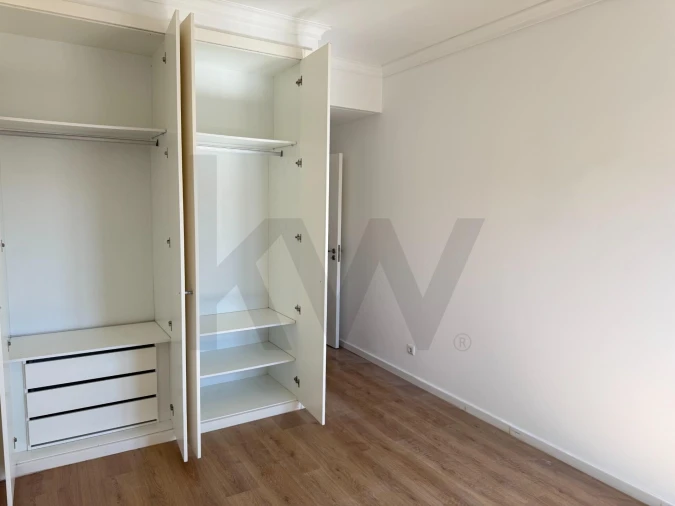 Apartamento T3 para Arrendamento em Arroios Foto 25