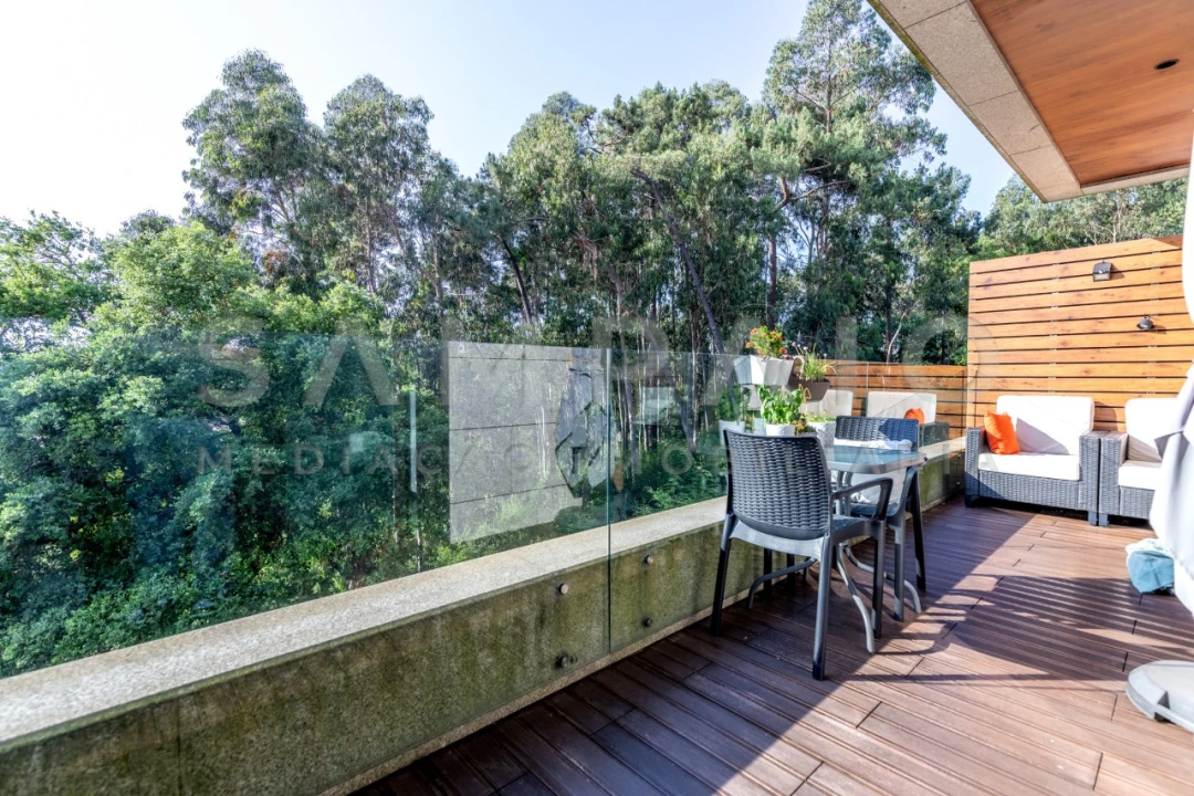 Apartamento T2 para Venda em Rio Tinto Foto 2
