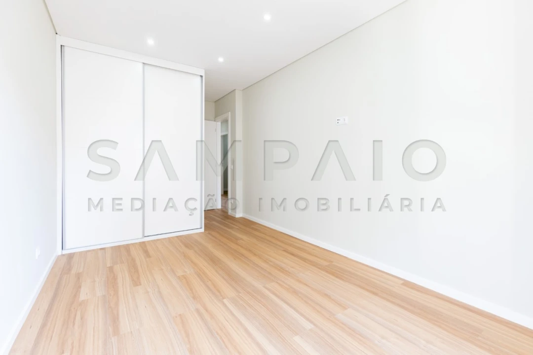 Apartamento T3 para Venda em Bonfim Foto 24