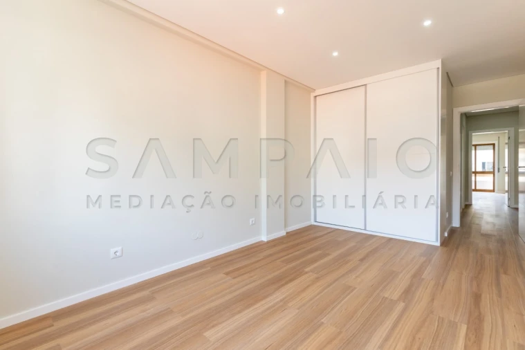 Apartamento T3 para Venda em Bonfim Foto 40