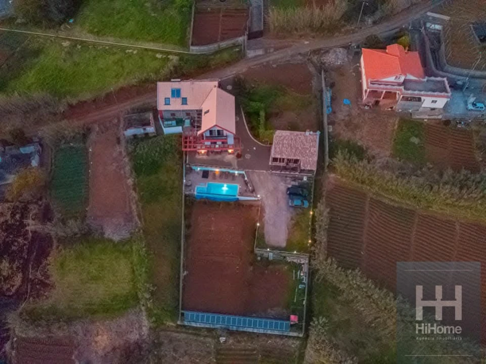 Moradia T8 para Venda em Fajã da Ovelha Foto 37