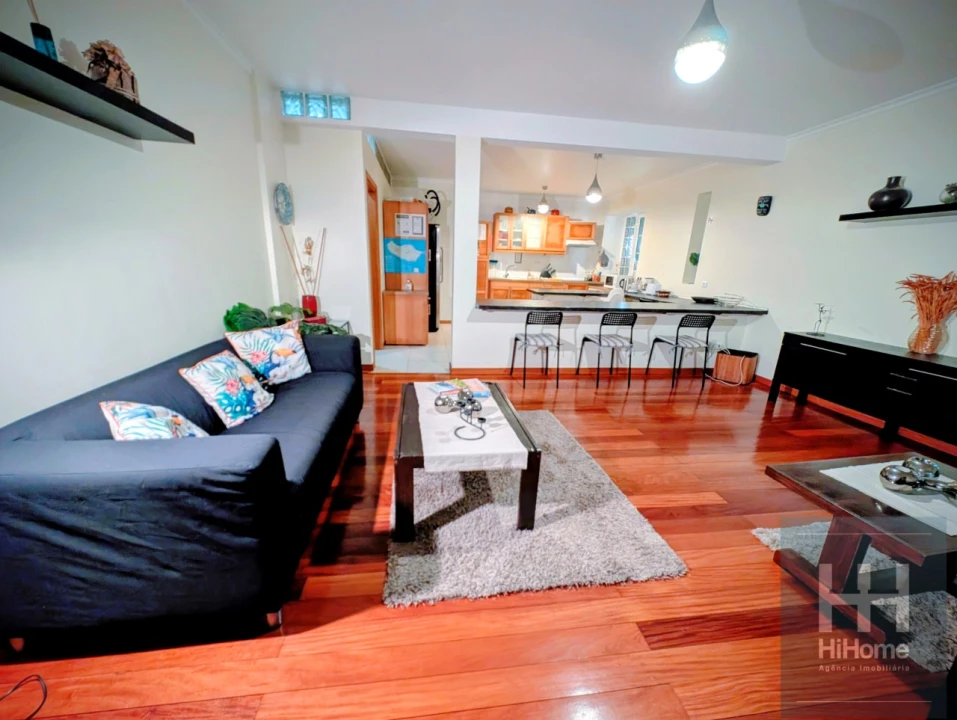 Moradia T8 para Venda em Fajã da Ovelha Foto 36