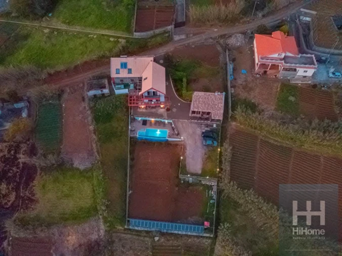 Moradia T8 para Venda em Fajã da Ovelha Foto 37
