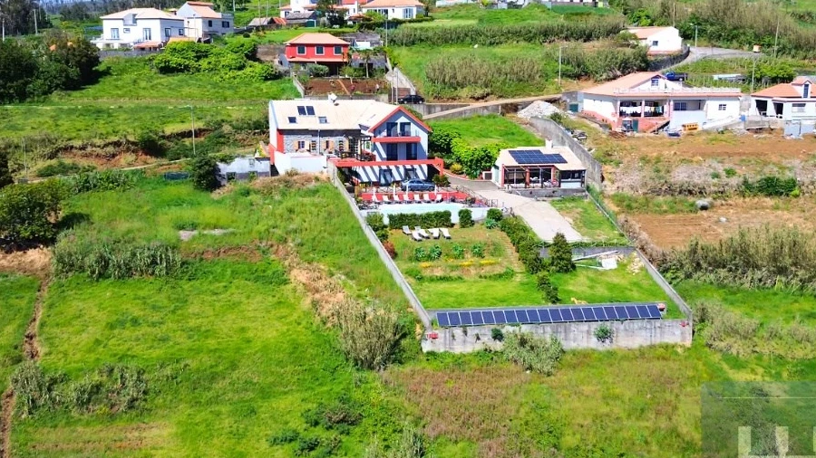 Moradia T8 para Venda em Fajã da Ovelha