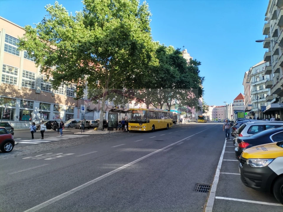 Negócio para Venda em Areeiro Foto 8