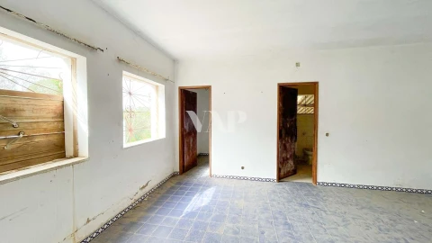 Terreno para Venda em Quarteira