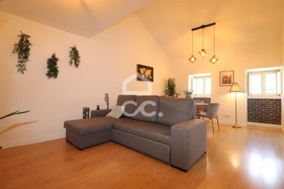 Apartamento T2 para Arrendamento em Sé Nova, Santa Cruz, Almedina e São Bartolomeu