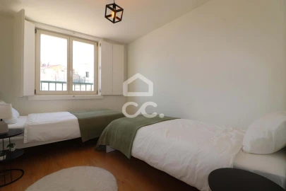 Apartamento T2 para Arrendamento em Sé Nova, Santa Cruz, Almedina e São Bartolomeu