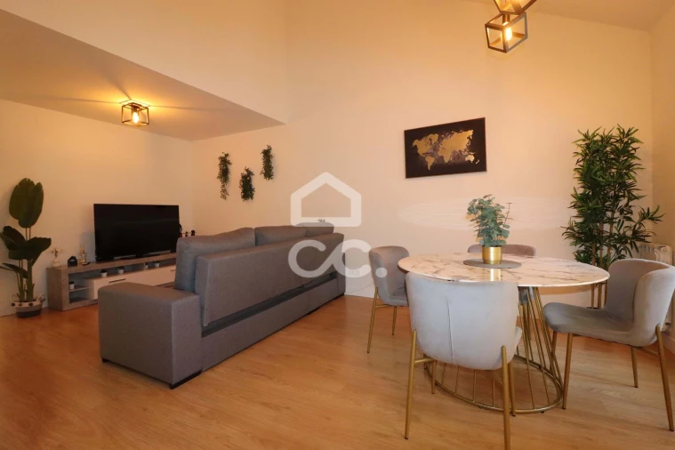 Apartamento T2 para Arrendamento em Sé Nova, Santa Cruz, Almedina e São Bartolomeu Foto 3