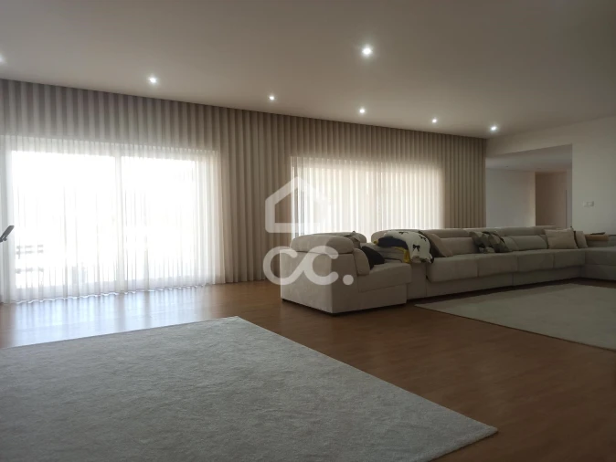 Moradia T4 para Venda em Areias, Sequeirô, Lama e Palmeira Foto 10