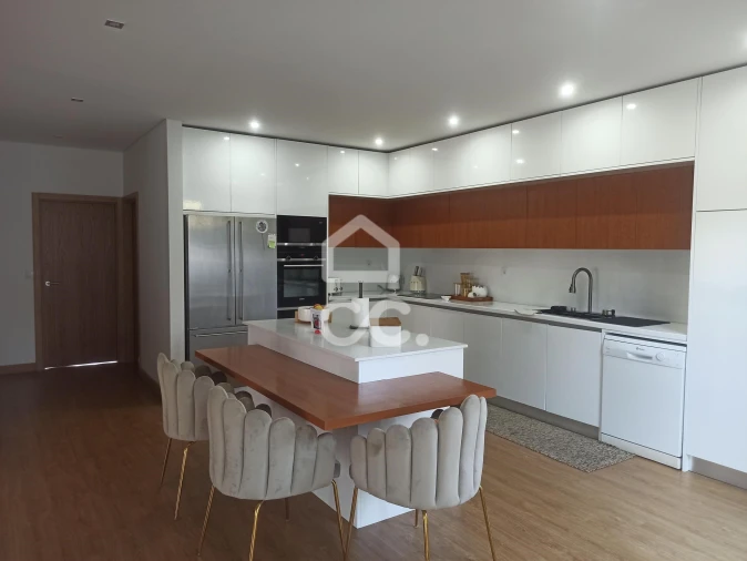 Moradia T4 para Venda em Areias, Sequeirô, Lama e Palmeira Foto 14
