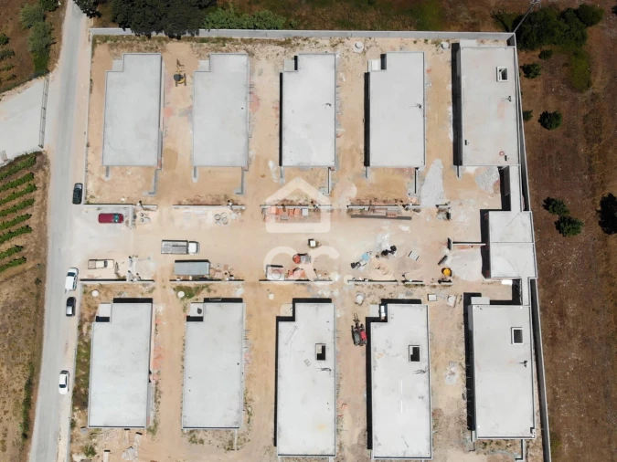 Moradia T3 para Venda em Santa Maria, São Pedro e Sobral da Lagoa Foto 9