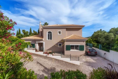 Moradia T4 para Arrendamento férias em Loule (São Sebastião)