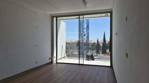 Moradia T3 para Venda em Loule (São Clemente)