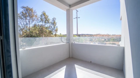 Moradia T5 para Venda em Quarteira