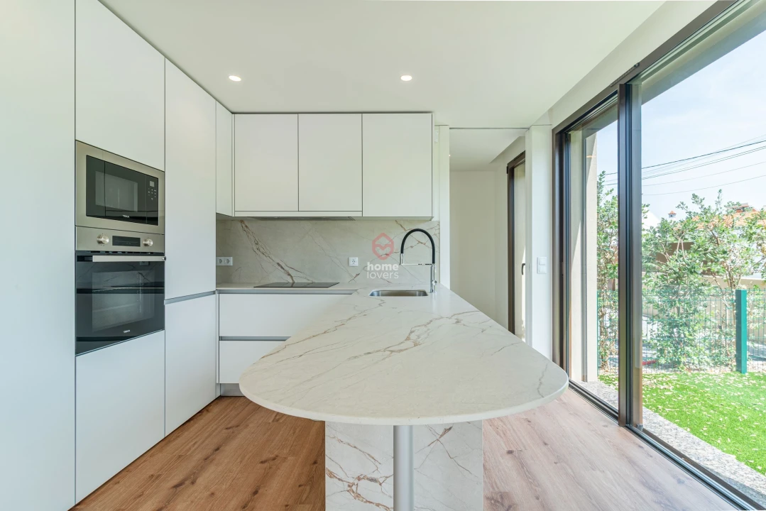 Apartamento T1 para Venda em Arcozelo Foto 9