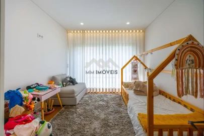 Moradia T4 para Venda em Gondomar (São Cosme), Valbom e Jovim