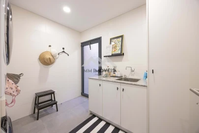 Moradia T4 para Venda em Gondomar (São Cosme), Valbom e Jovim