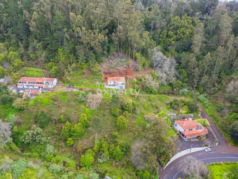 Moradia T3 para Venda em Camacha Foto 6
