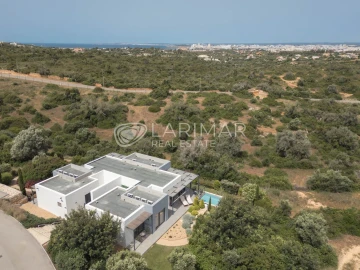 Moradia T2 para Venda em Lagoa e Carvoeiro