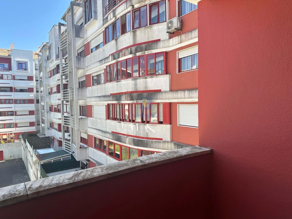 Apartamento T2 para Venda em Algueirão-Mem Martins Foto 21