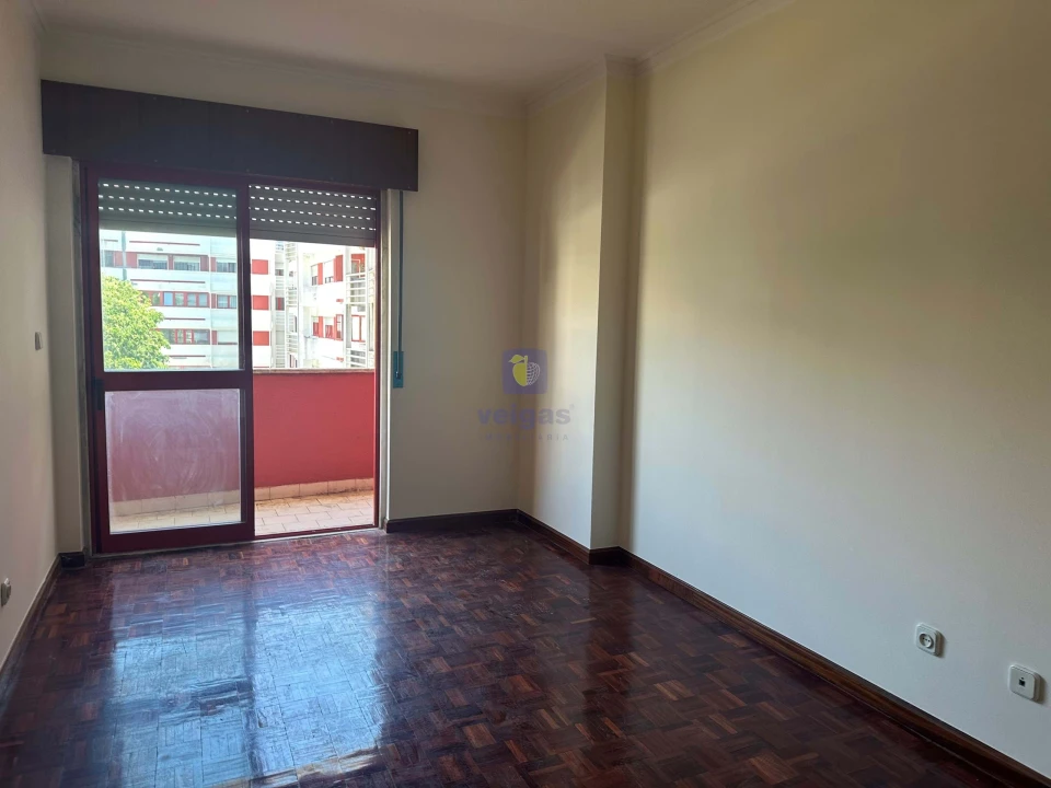 Apartamento T2 para Venda em Algueirão-Mem Martins Foto 7