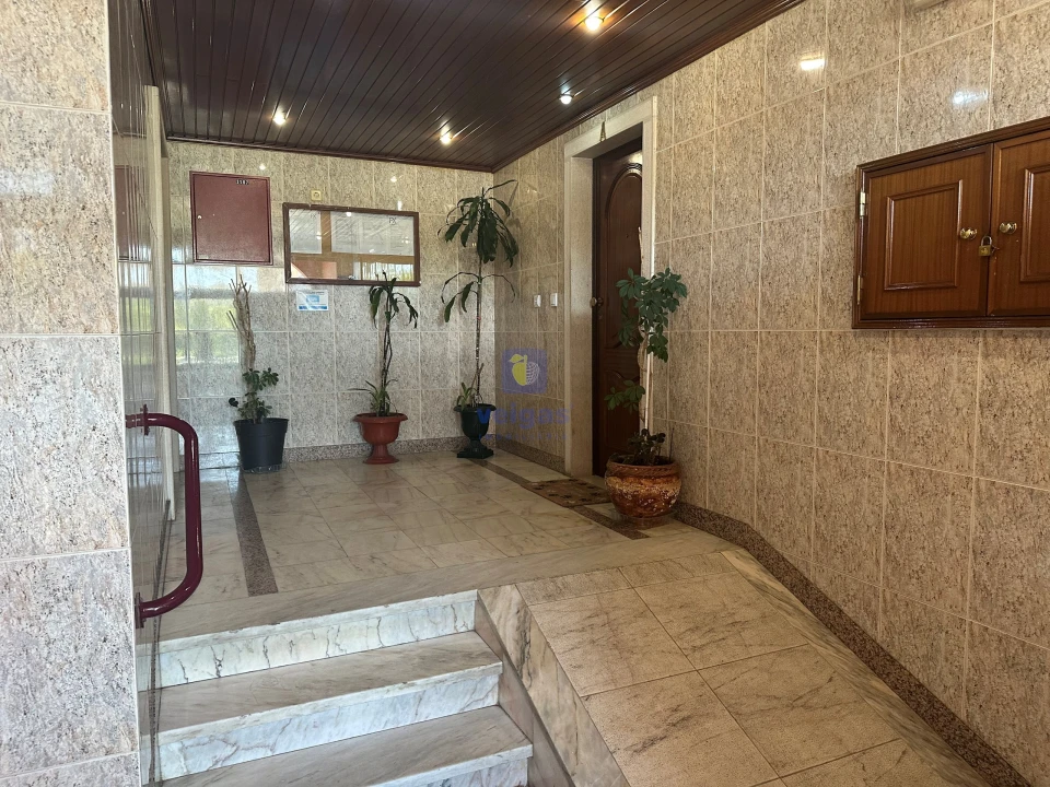Apartamento T2 para Venda em Algueirão-Mem Martins Foto 25