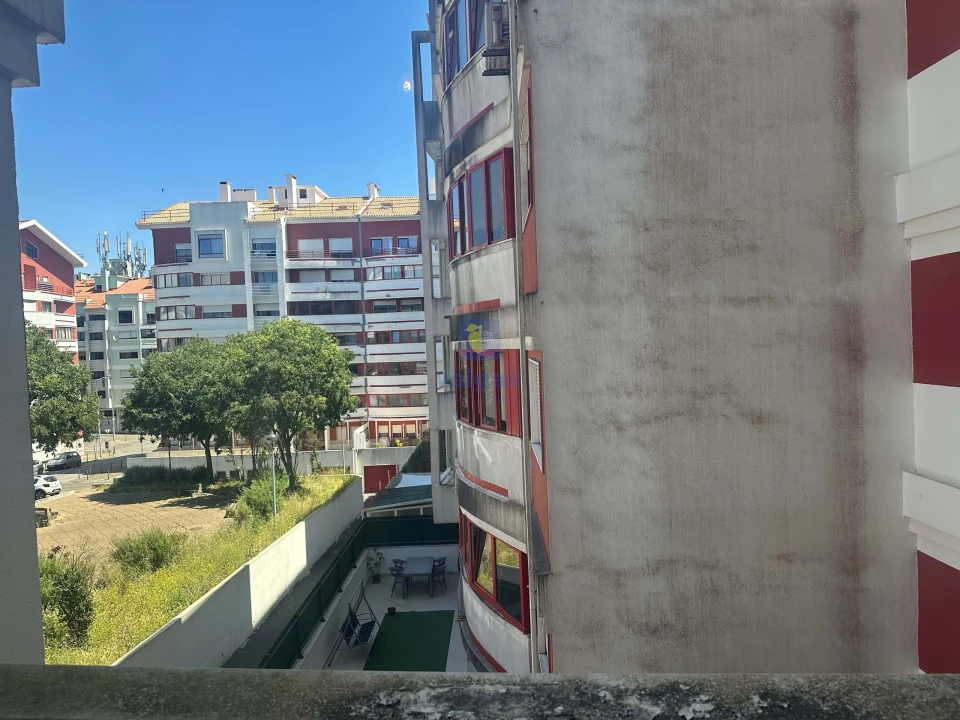 Apartamento T2 para Venda em Algueirão-Mem Martins Foto 14