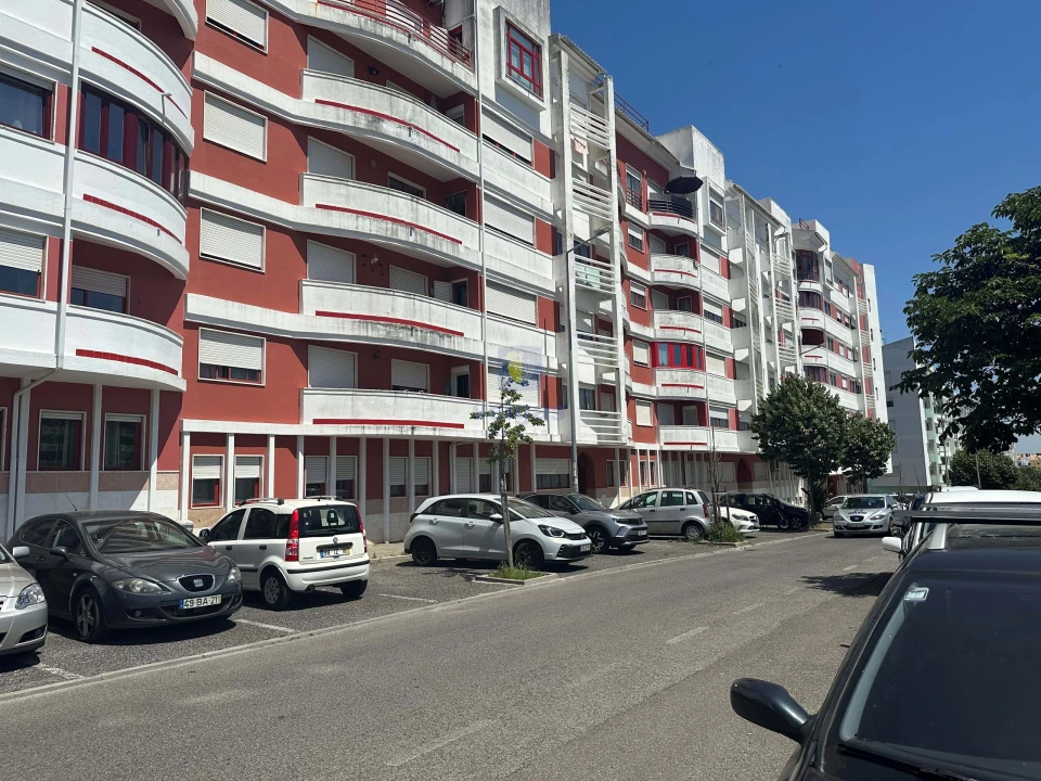 Apartamento T2 para Venda em Algueirão-Mem Martins Foto 26