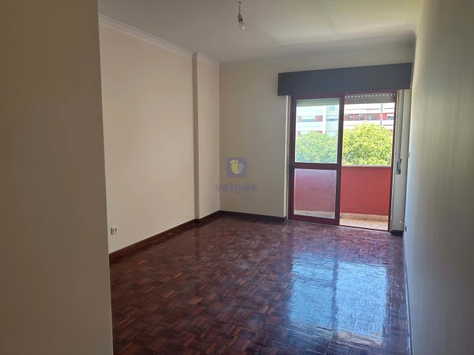 Apartamento T2 para Venda em Algueirão-Mem Martins Foto 8