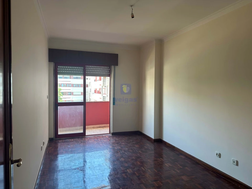 Apartamento T2 para Venda em Algueirão-Mem Martins Foto 19