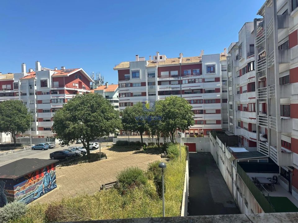 Apartamento T2 para Venda em Algueirão-Mem Martins Foto 18
