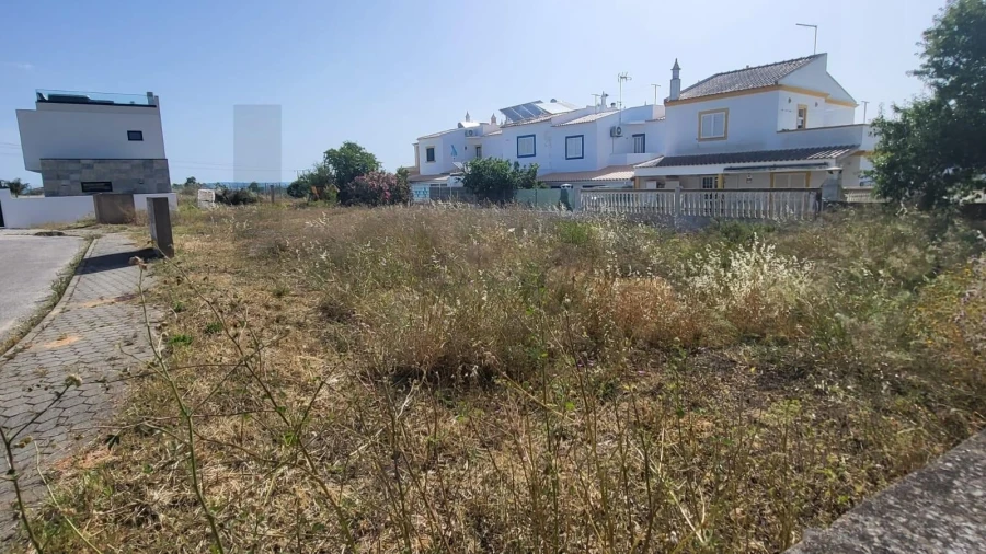 Terreno para Venda em Armação de Pera Foto 3