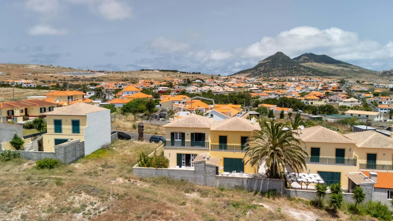 Moradia T3 para Venda em Porto Santo Foto 2