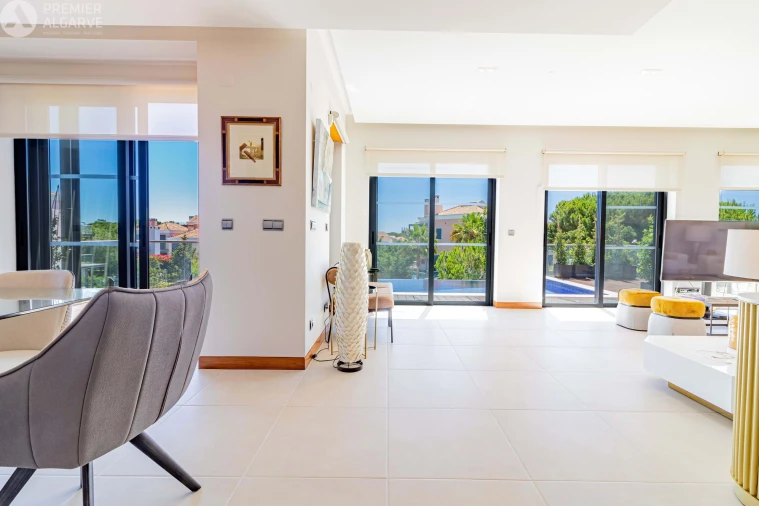 Apartamento T2 para Venda em Almancil Foto 4