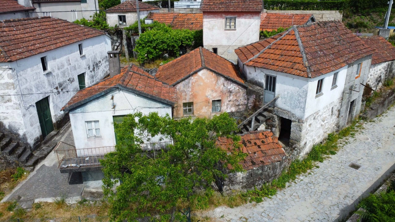 Moradia T2 para Venda em Campelo e Ovil Foto 12