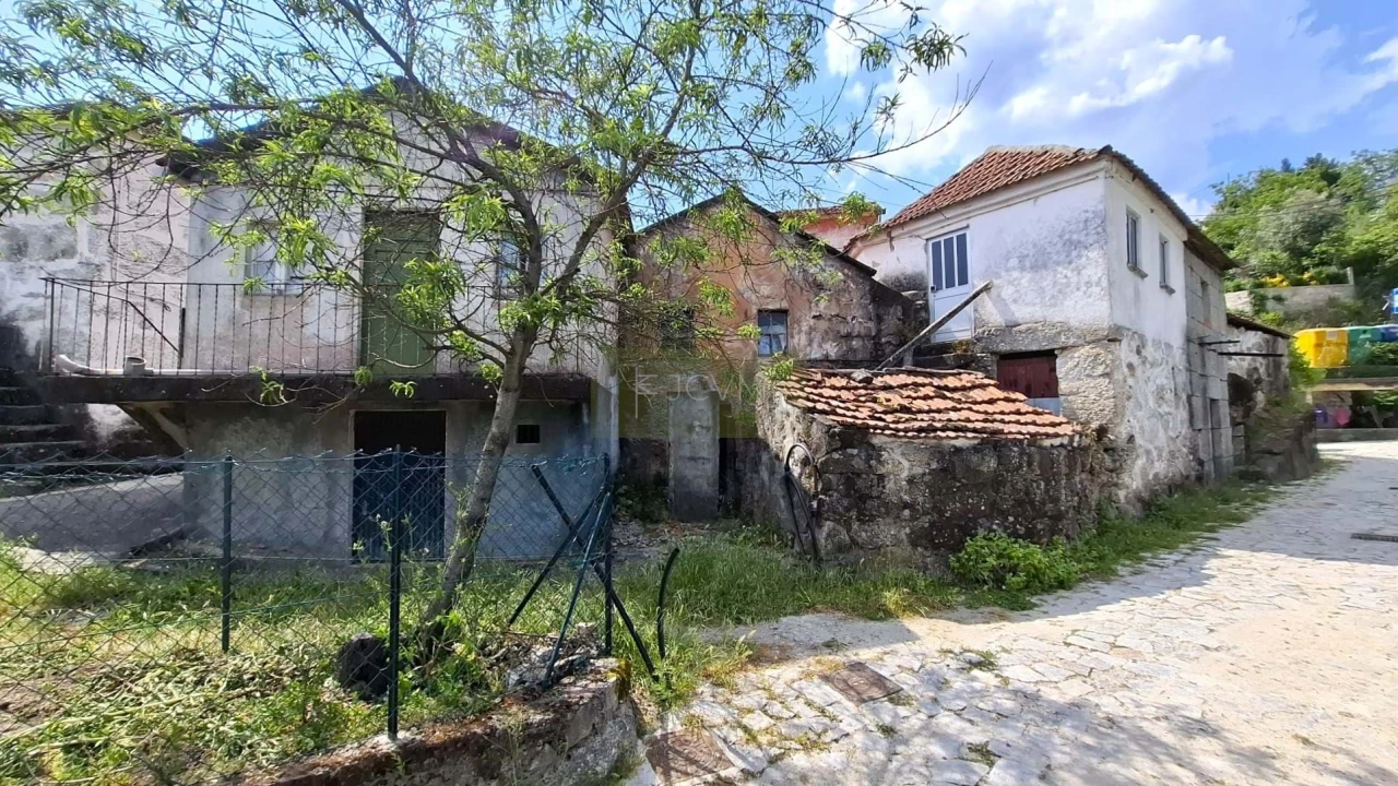 Moradia T2 para Venda em Campelo e Ovil Foto 20
