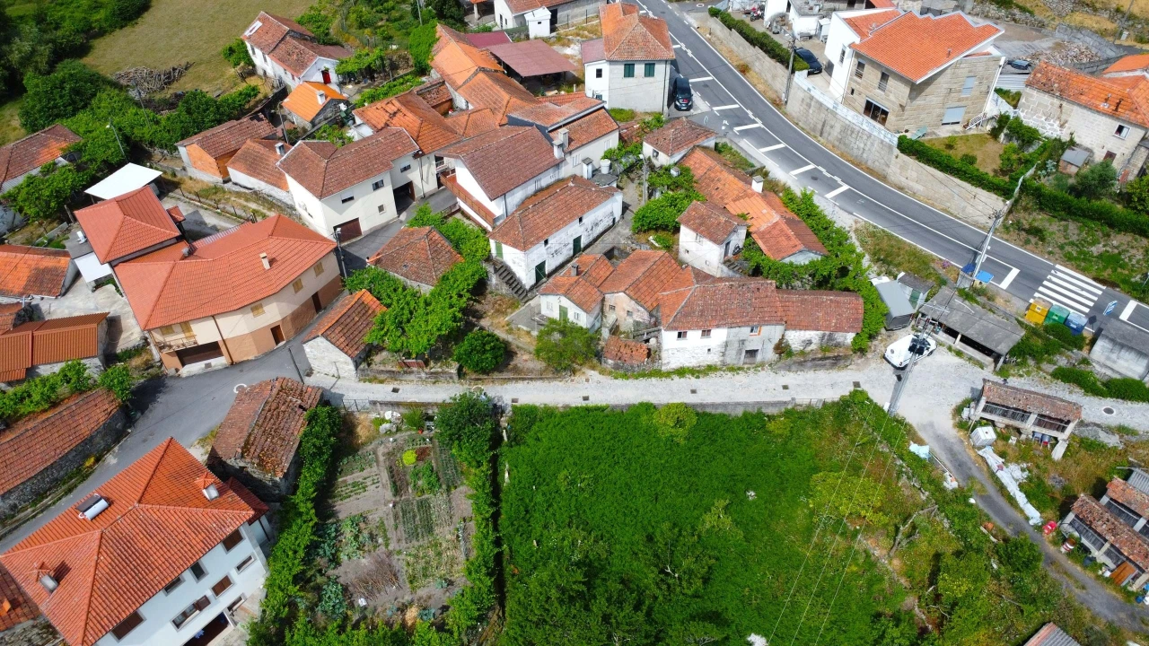 Moradia T2 para Venda em Campelo e Ovil Foto 15