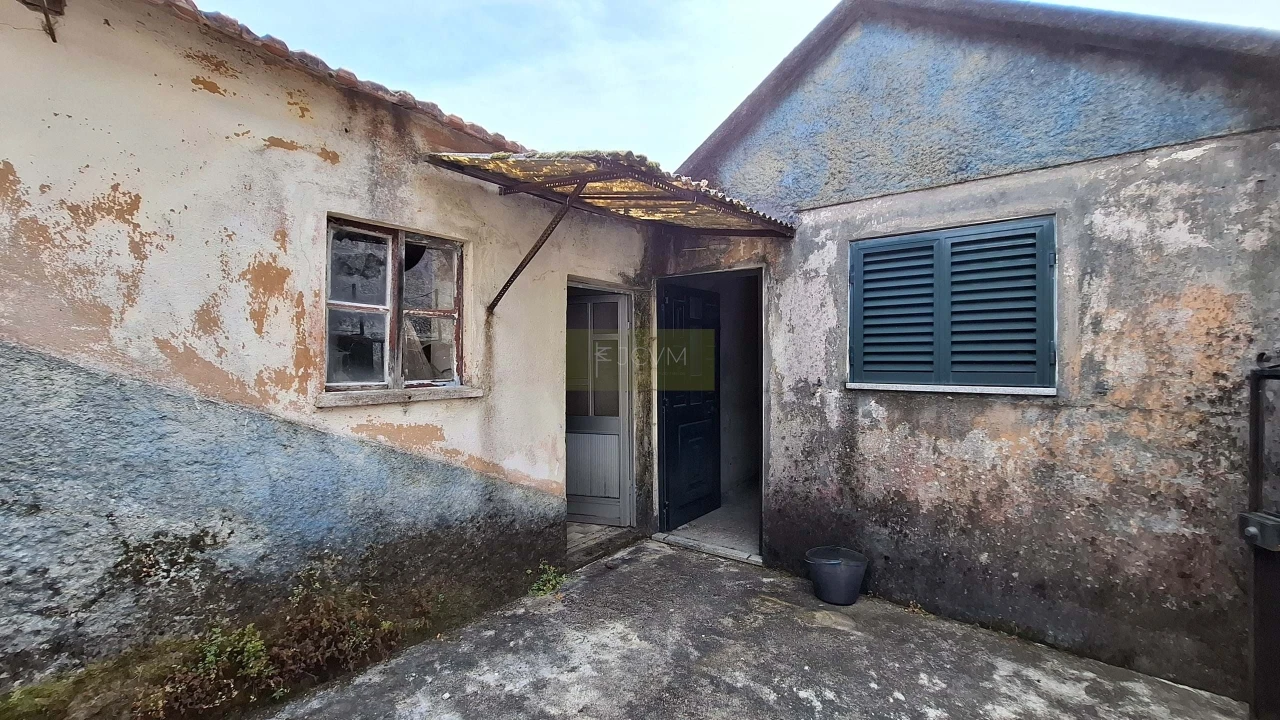 Moradia T2 para Venda em Campelo e Ovil Foto 5