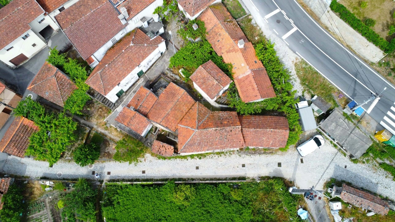 Moradia T2 para Venda em Campelo e Ovil Foto 8