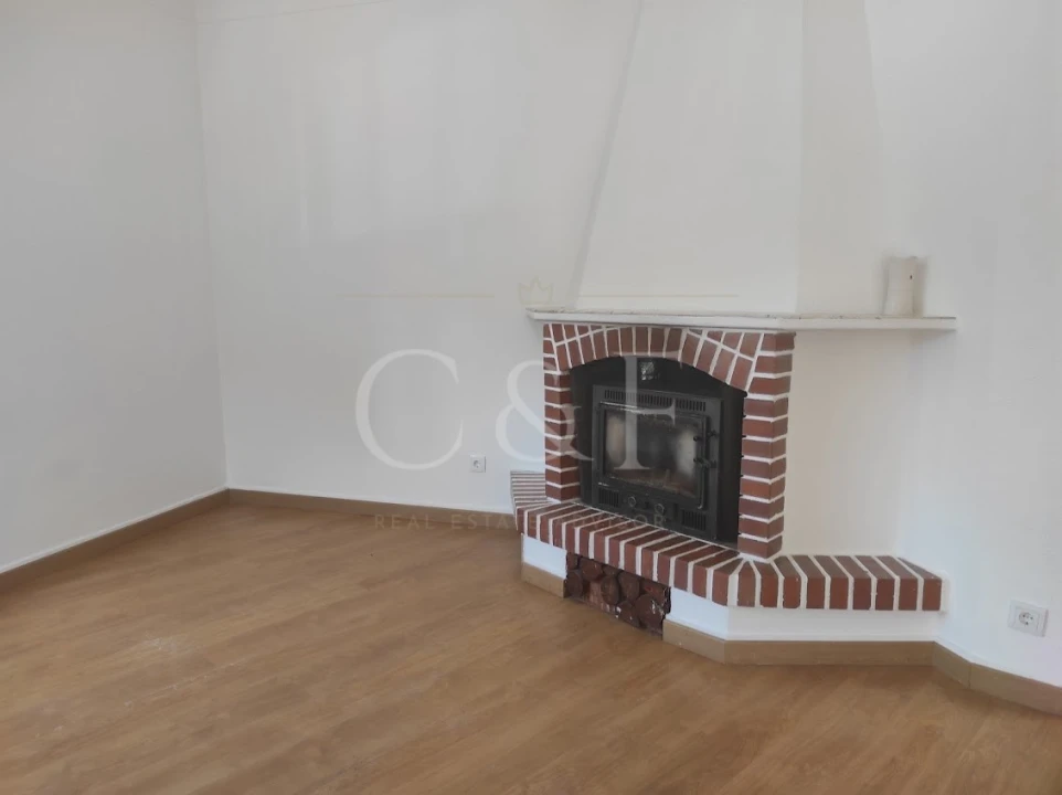 Apartamento T4 para Venda em Rio de Mouro Foto 15