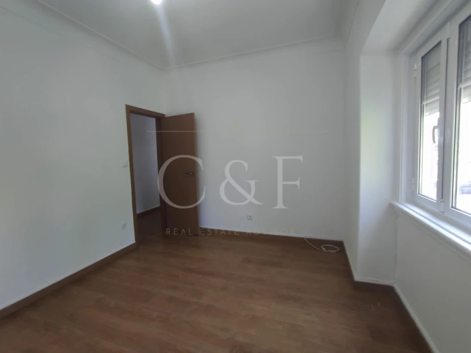 Apartamento T4 para Venda em Rio de Mouro Foto 28