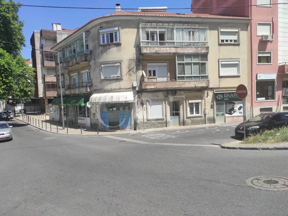 Apartamento T4 para Venda em Rio de Mouro Foto 42