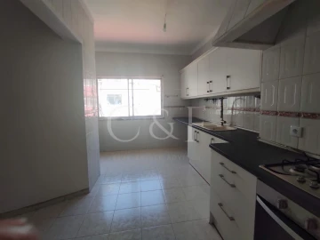 Apartamento T4 para Venda em Rio de Mouro