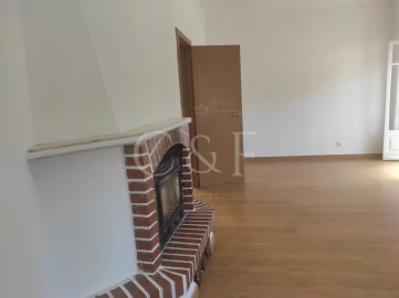 Apartamento T4 para Venda em Rio de Mouro