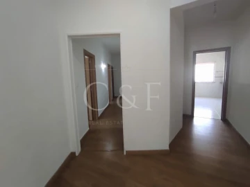Apartamento T4 para Venda em Rio de Mouro